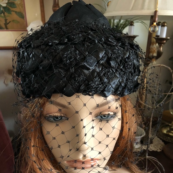 hat with netting